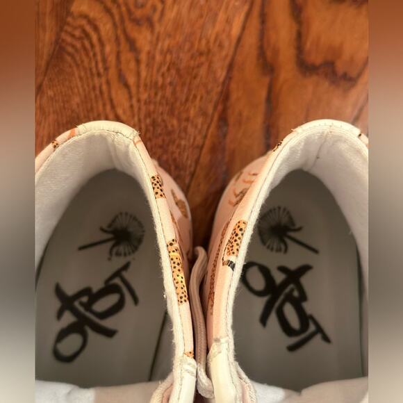 OTBT Women's 7 Hologram High Top Sneakers Cheetah Leather Sustainable Washable - Picture 7 of 11